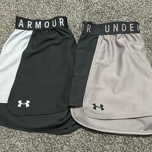 2 pairs of dark grey & grey UA shorts